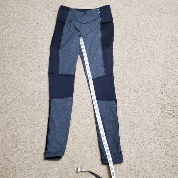 Calia By Carrie Underwood Cropped Leggings Black & Gray Size Small - Picture 12 of 12